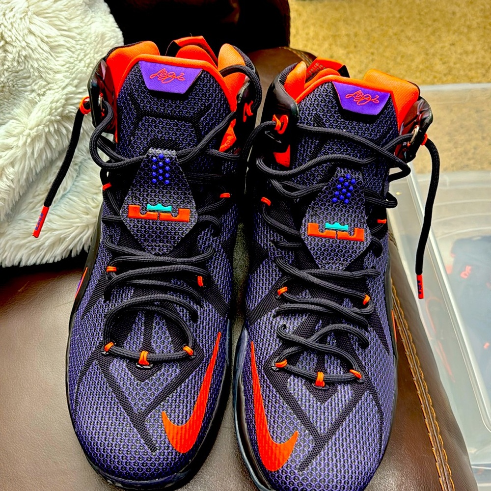2014 Lebron 12 Instinct. Size 13 men shoe